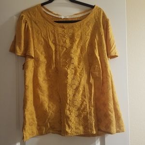 💛 Maurices Tshirt